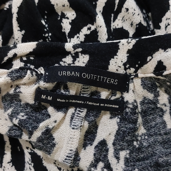 Urban Outfitters Animal Leopard Print Long Sleeve Trendy Oversized Fall Blouse - Picture 6 of 11